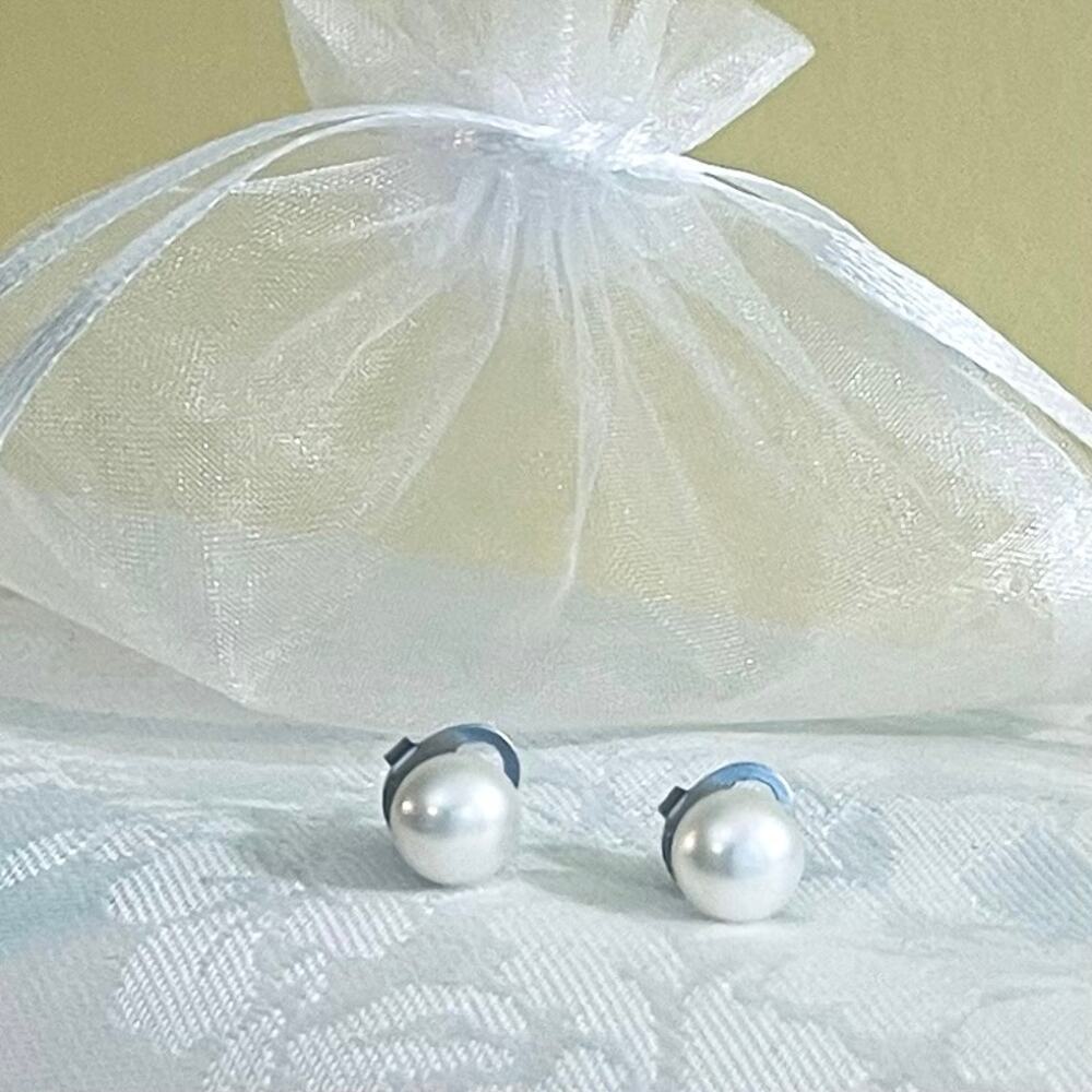 HONORA Stud Pearl White Earrings Classic Happy Backs Nickel Free Freshwater